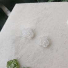 Load image into Gallery viewer, Orchid Studs