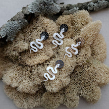 Load image into Gallery viewer, Nimbus Snake Studs in White