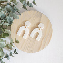 Load image into Gallery viewer, Elizabeth Dangles