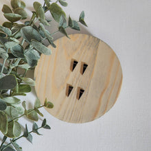 Load image into Gallery viewer, Lasca Studs