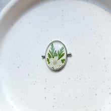 Load image into Gallery viewer, White Forget Me Not with Fern in Silver Oval
