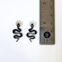 Load image into Gallery viewer, Nimbus Snake Studs in Black
